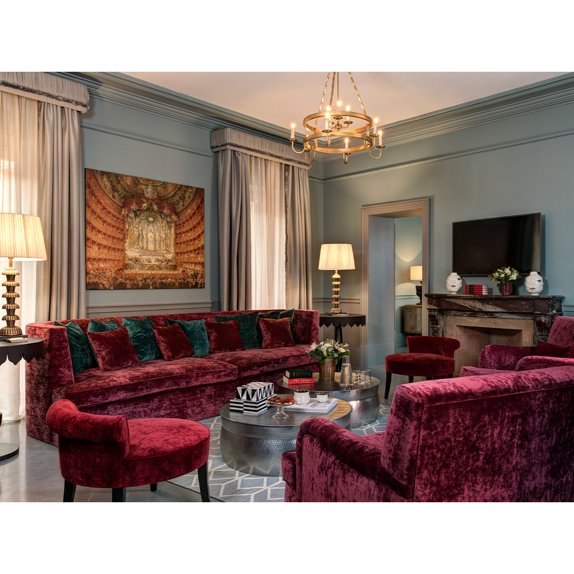 spagna penthouse baroque livingroom